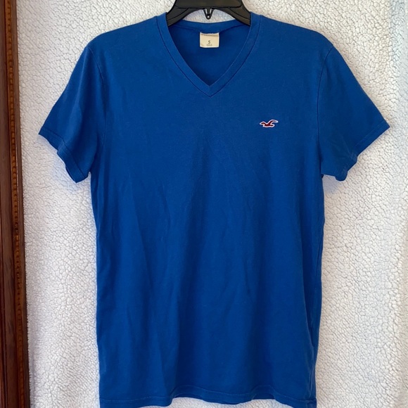 Hollister Other - Hollister v-neck tee